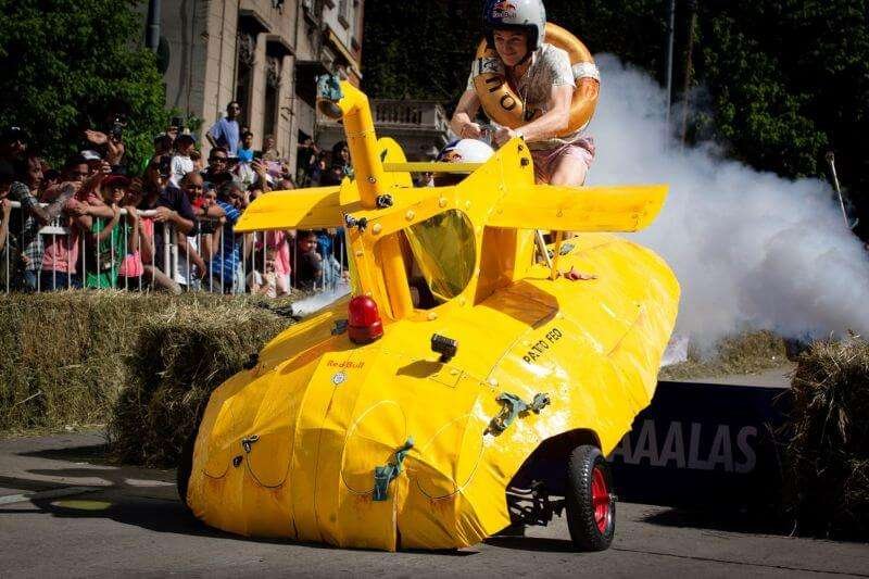 RED BULL Autos Locos 2023: Una Carrera Sin Igual en las Calles de Buenos Aires 2 red bull autos locos 2