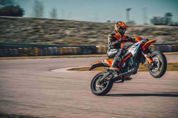 KTM 125 SMC R 2025