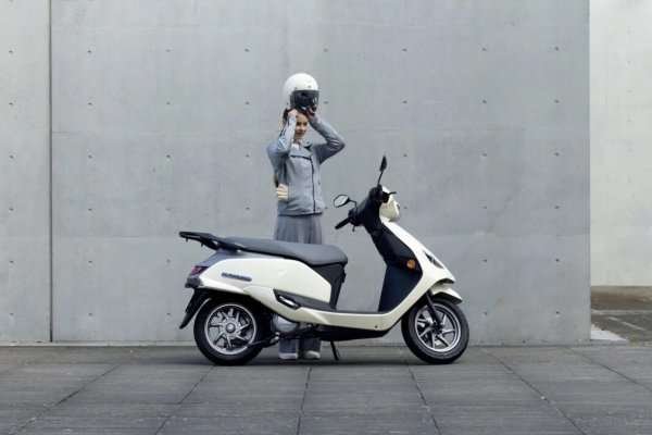 Descubre el Suzuki e-Address, el scooter eléctrico innovador 1 Suzuki e-address