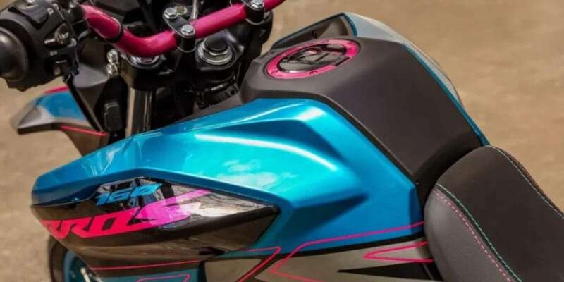 ¿Cuáles son las características de la Honda Bros 160 SM Cyber Punk 2025? 5 honda bros 160 sm cyber punk tanque