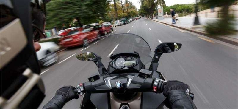 maneja tu  moto