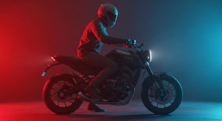 Cómo manejar la moto con lluvia fuerte y viento sin perder el control